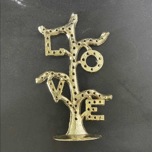 Gold LOVE Earring Organizer - Picture 5 of 7